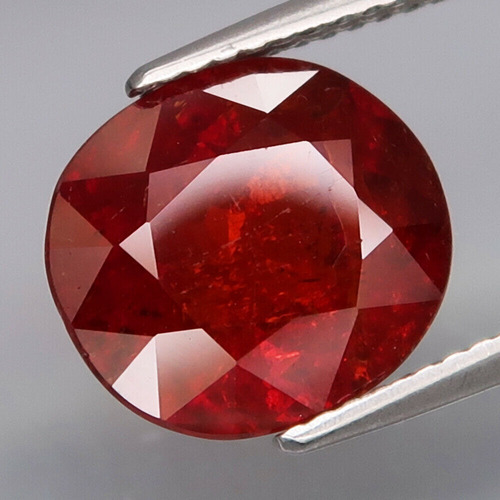 Granate Espesartita 5.85 Ct Color Rojo, Namibia, Gx108