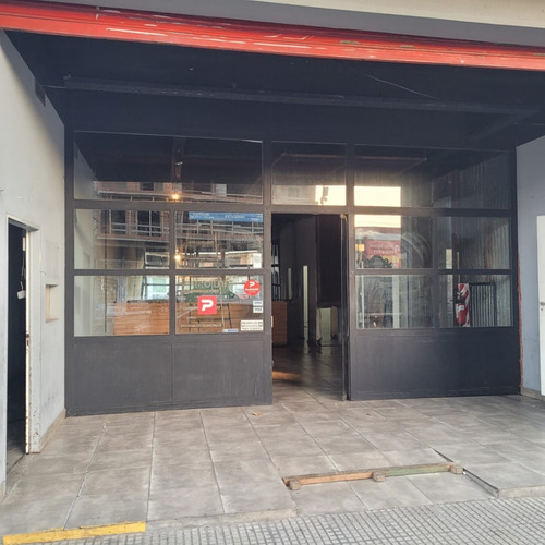 Imagen 3 de 12 de Alquiler Local 240 Mts.2 S/avda. Beiro En Villa Devoto