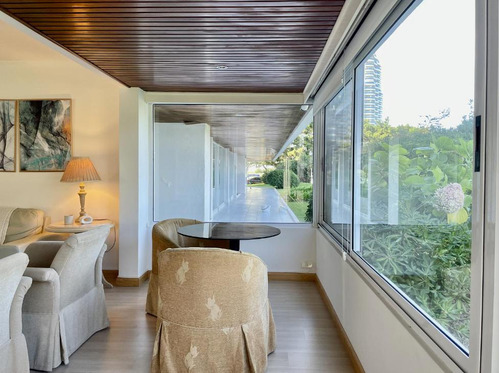 Departamento En Venta De 3 Dormitorios Punta Del Este Playa Mansa