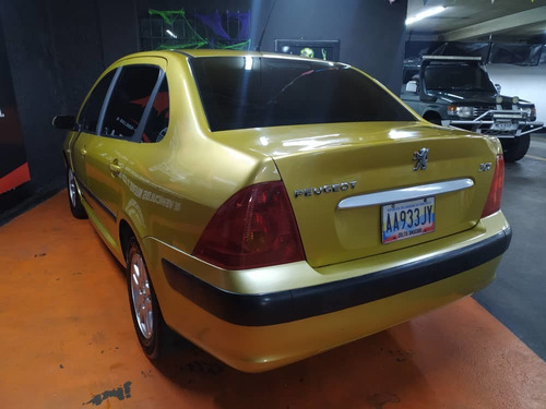 Peugeot 307 .
