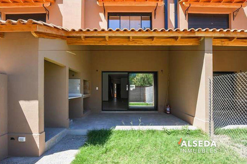 Imagen 11 de 15 de Departamento De 3 Dormitorios En Condominio- Fisherton