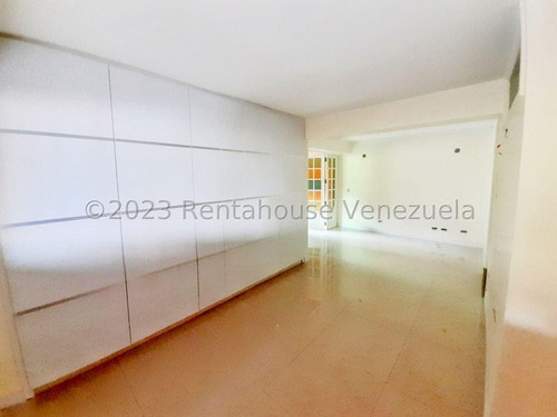 Apartamento En Venta En Los Naranjos Del Cafetal Con Espectacular Vista Al Ávila