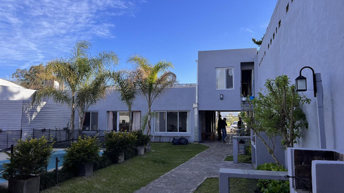 Complejo En Pueblo Liebig Con Piscina