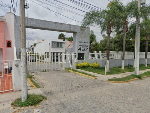 Casa En Remate Bancario Ubicada En Privada En C. Morelos, Zapopan, Jal. Sk04