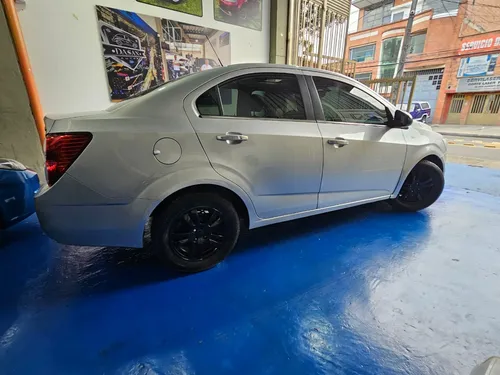 Chevrolet Sonic LT 1.6 MT