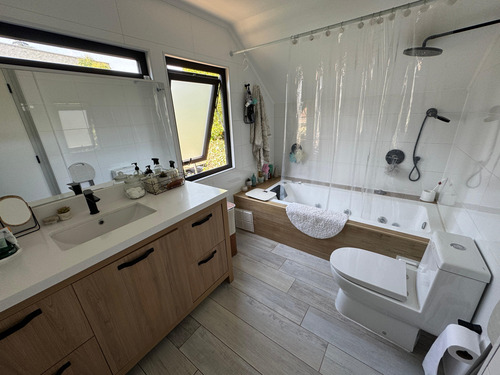 Cómoda Casa Recién Remodelada En El Arrayán Amplios Dormi