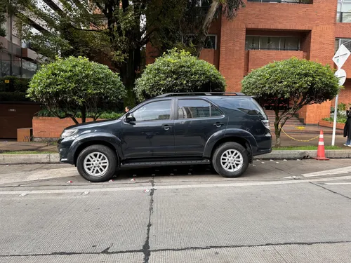 Toyota Fortuner 3.0 Sr5