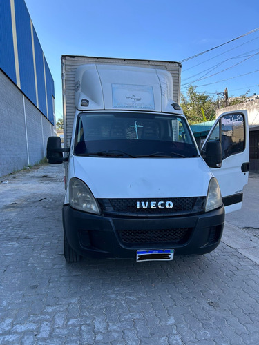 Iveco Daily Chasis 3.0 35S14 3750 Cab. Simples 2P