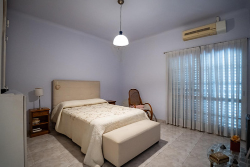 Casa A La Venta En Hipolito Yrigoyen 1182 Lujan Centro