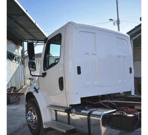 Freigthliner M2 2005