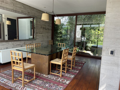 Casa En Venta De 5 Dorm. En Lo Barnechea