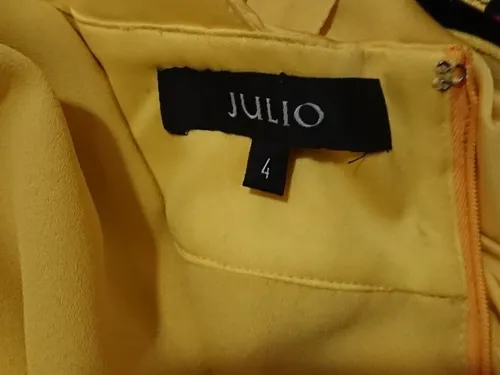 Vestido Amarillo Marca Julio Para Mujer Estilo Fiesta. Chico en venta en Tlalpan Distrito Federal por sólo $ Mexico Vestido Amarillo Marca Julio Para Mujer Estilo Fiesta. Chico en venta en Tlalpan Distrito Federal por sólo $ Mexico