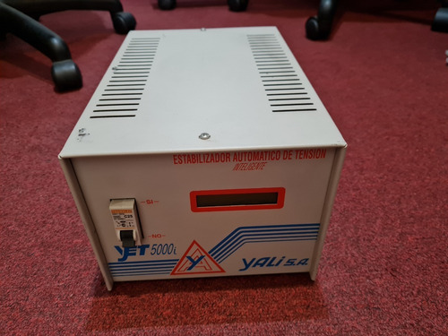 Imagen 1 de 2 de Estabilizador Elevador Automático De Tensión 5000w Con Corte