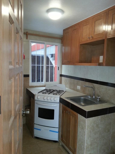 Depto. En Excelentes Condiciones, Totalmente Remodelado, Cerca Cu, Plaza Oasis