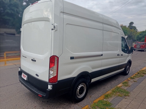 Imagen 4 de 11 de Ford Transit Largo Techo Alto
