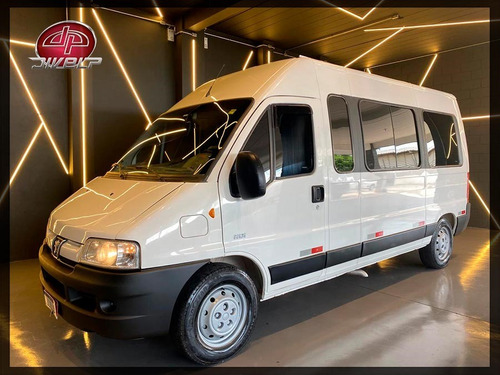 Van Passageiro Peugeot Boxer