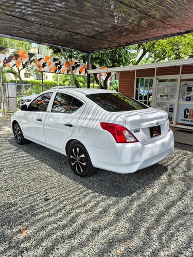 Nissan Versa V-drive Conect At Con 29 Mil Km Modelo 2024