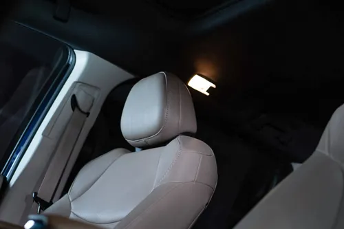 Toyota Sienna XLE Piel Híbrida