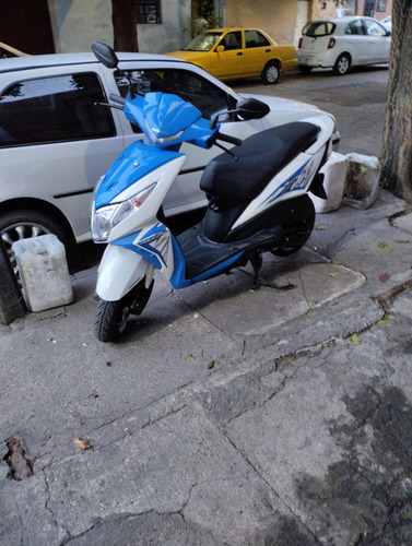 Seminueva. Sin Una Patinada De Mosca, Solo 1,800 Km.