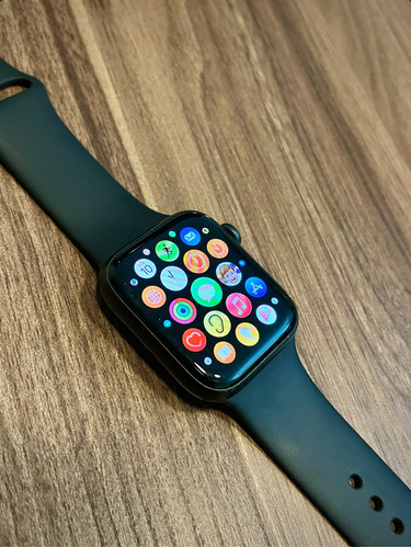 Apple Watch Se (gps, 44mm) - Color Space Gray