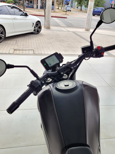 Imagen 6 de 12 de Benelli Leoncino 250