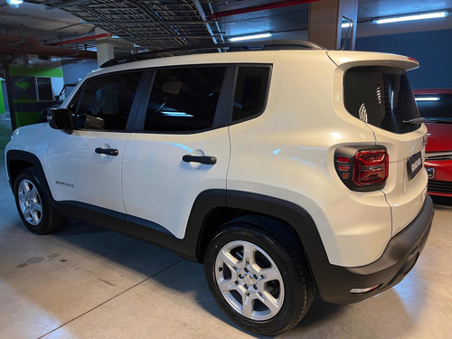 Imagen 8 de 20 de Jeep Renegade 2022 1.8 Sport