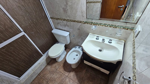 Venta Departamento 2 Ambientes Con Cochera Bernal