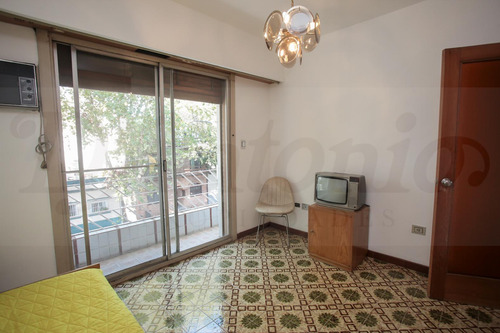 Casa En Venta En 3 Plantas En Belgrano R
