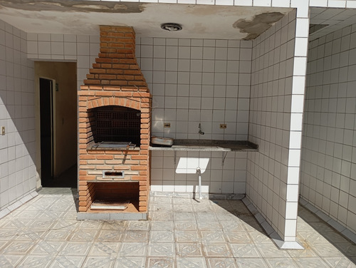 Box De Garagem Bairro Ocean Próximo A Praia