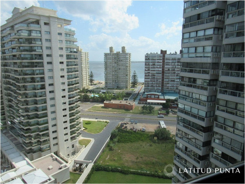 Imagen 17 de 30 de Piso Alto En Brava, 3 Dormitorios