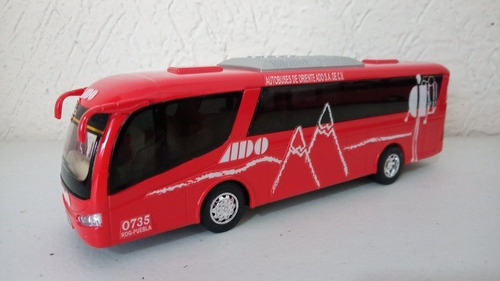 Autobús Irizar I5 Escala 1/64 Ado Rojo Viajero 