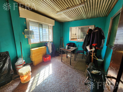 Venta De Galpón En Sarandi