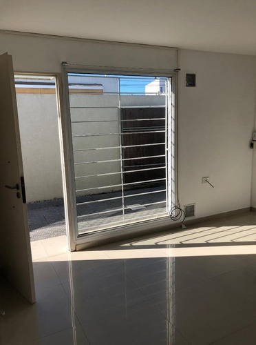 Imagen 6 de 14 de Venta Dpto En 22 Y72