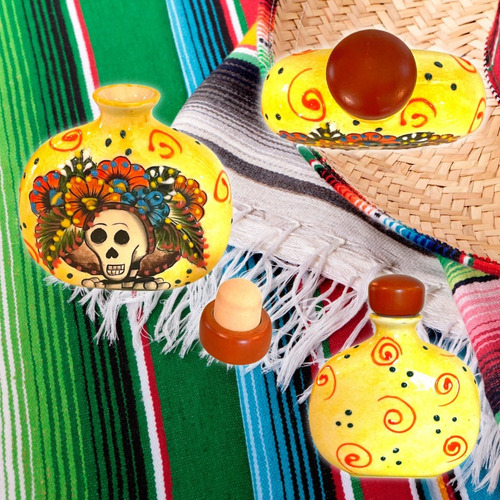 Licorera Mis Amores Tequilero Y Caballitos Color Amarillo De 1l