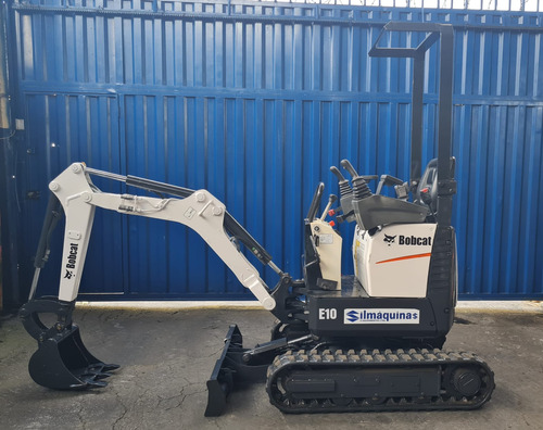 Mini Escavadeira Bobcat Mod. E10 Ano 2023 Com +/- 695.34h