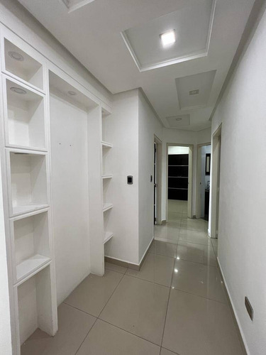 Imagen 14 de 21 de Venta Apartamento Las Chimeneas Valencia 0412-4860923.