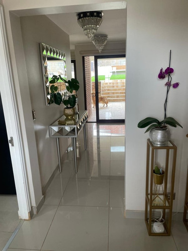 Casa Aislada Con Vista A La Precordillera 4d 3b