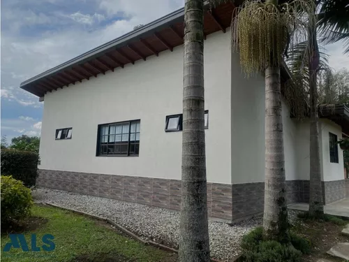 Casa Finca Con Cancha De Futbol(mls#248541)