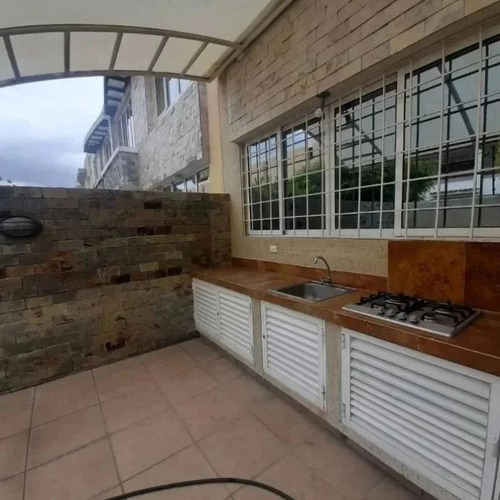 Imagen 9 de 9 de Alquila Townhouse Conj. Resd. Costa Dorada - Puerto La Cruz