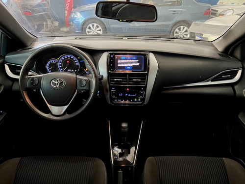 Toyota Yaris 1.3 16V FLEX XL PLUS TECH MULTIDRIVE