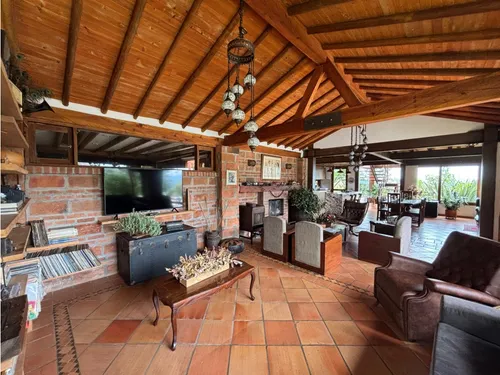 Finca Para La Venta En Ubicación Muy Privilegiada.