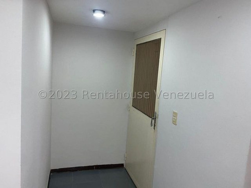 Amplia Oficina En Alquiler Centro Comercial La Casona ( La Casonita ) San Antonio De Los Altos