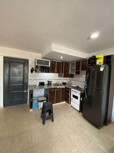 Imagen 2 de 14 de Departamento De 2 Ambientes Con Balcon En Venta - Moron Centro