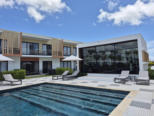 Apartamento Penthouse En Alquiler En Vistaca, Punta Cana, 2h