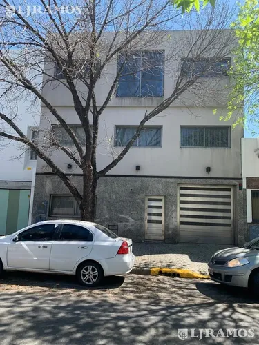 Edificio Comercial En  Saavedra