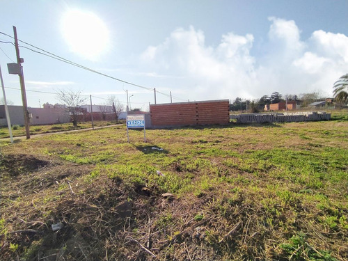 Imagen 2 de 7 de Terreno En Esquina Entre Marin Y Malvinas Argentinas