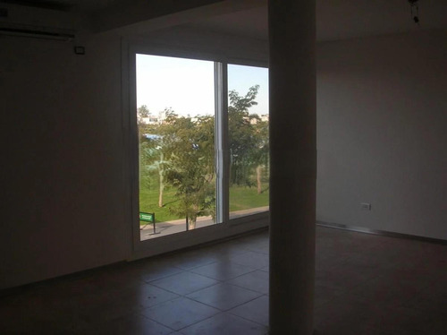 Casa En Venta - 4 Dormitorios 5 Baños - Nordelta