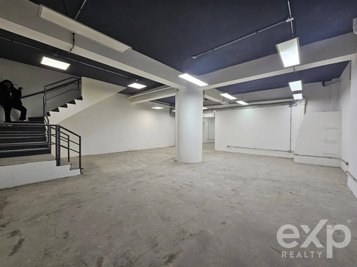 Local Comercial Sin Exposición En Arriendo En Santiago