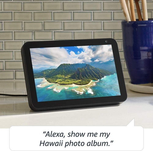 Imagen 8 de 11 de Amazon Echo Show 8 con asistente virtual Alexa, pantalla integrada de 8" sandstone 110V/240V