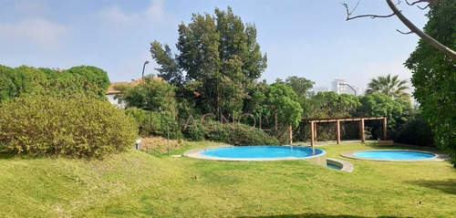 Departamento En Venta De 2 Dorm. En Concón,